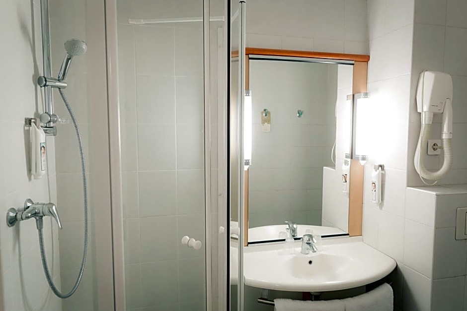 ibis Grenoble Gare