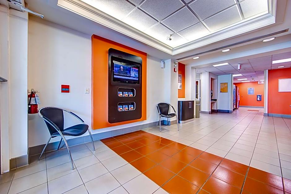 Motel 6-Burlington, ON - Toronto West - Oakville