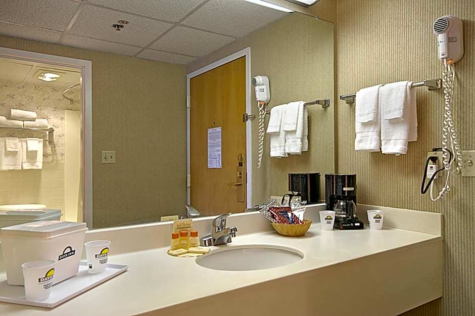 Days Inn by Wyndham Reading Wyomissing