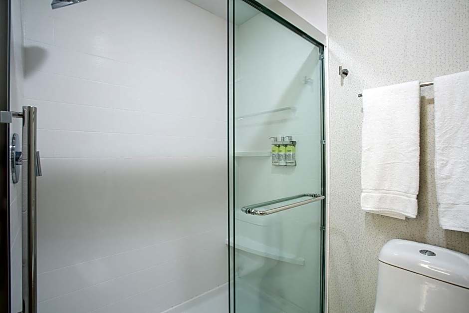 Holiday Inn Express and Suites Lincoln City By IHG