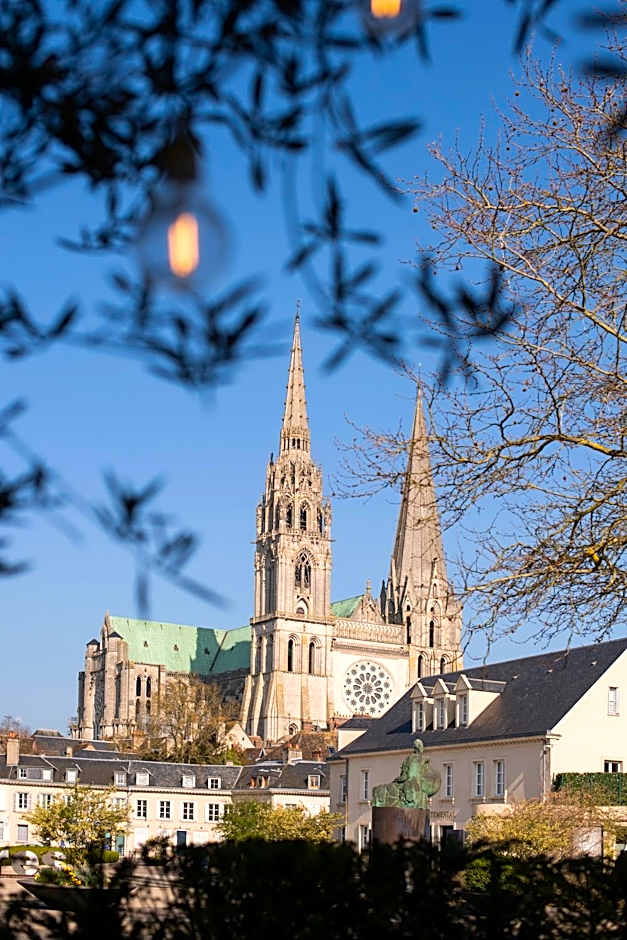 Le Boeuf Couronné - Hôtel & Restaurant Chartres- Logis Hotels