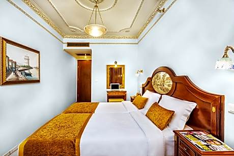 Standard (Twin Bed) City View