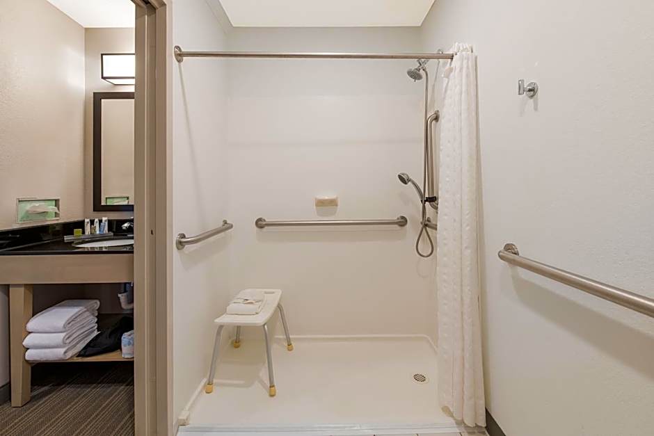 Country Inn & Suites by Radisson, Wichita East, KS