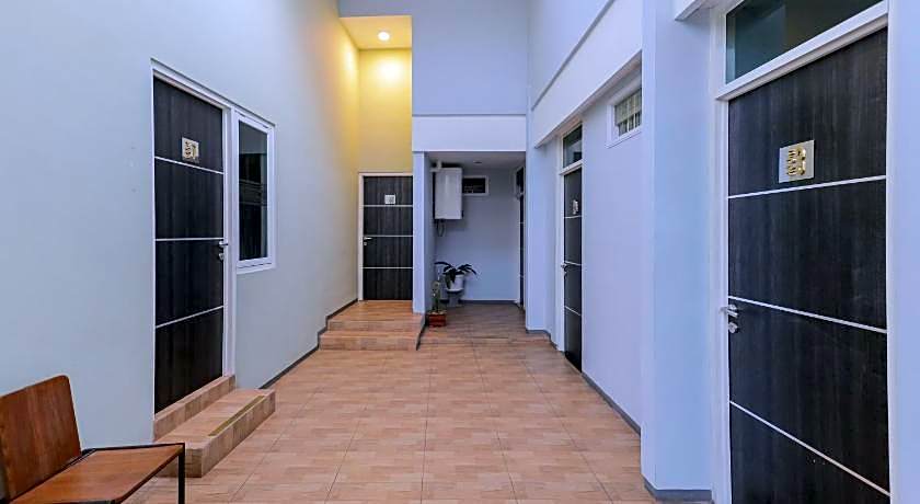 RedDoorz Plus @ Swun Stay Raya Langsep