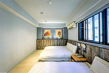 Japanese-Style Quadruple Room