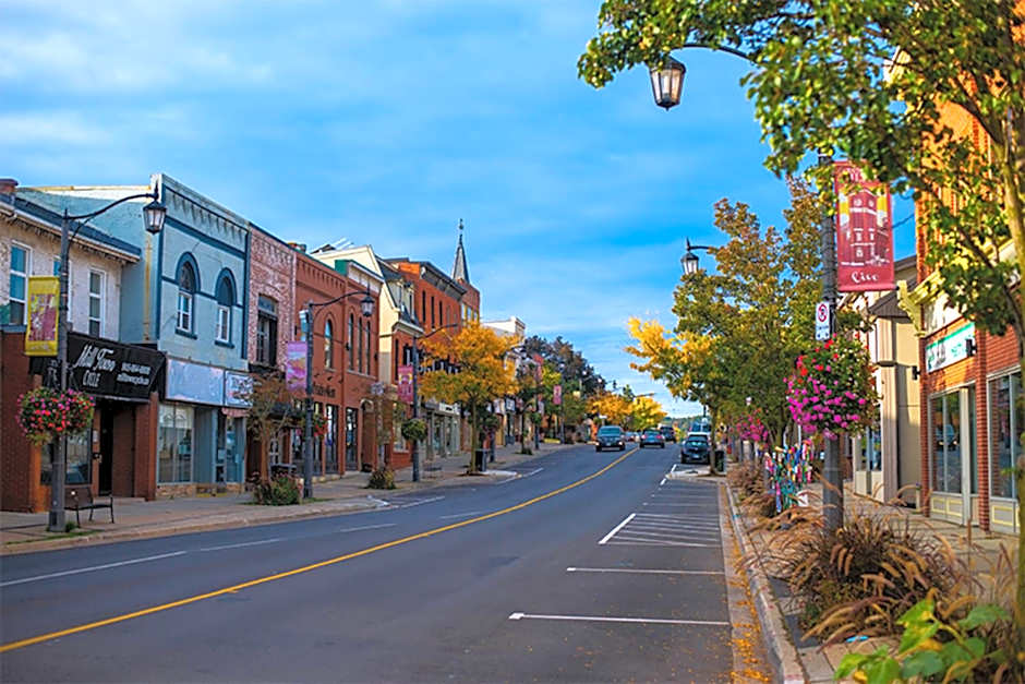 Holiday Inn Express Hotel & Suites Milton By IHG