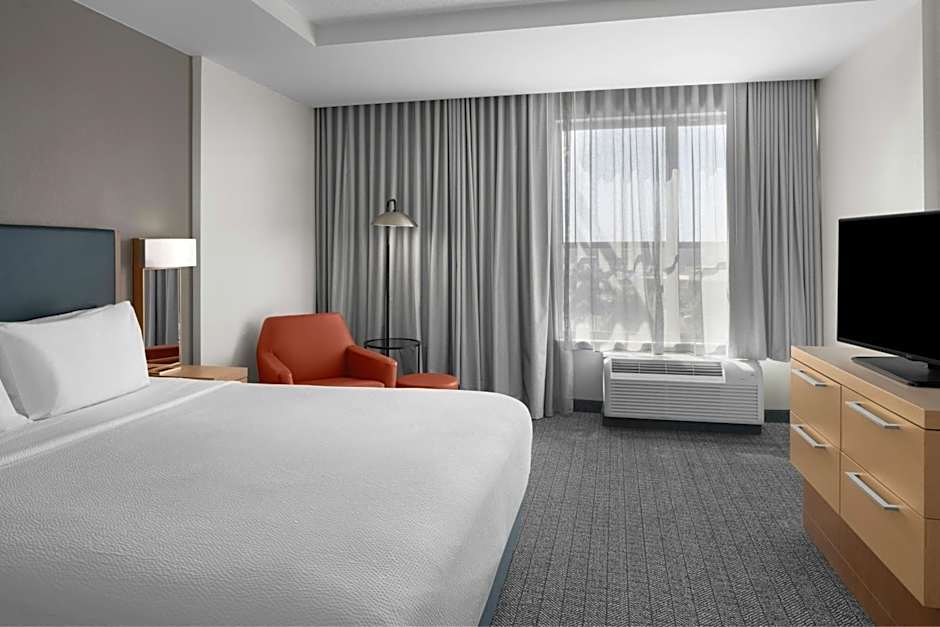 Courtyard by Marriott Charleston Summerville