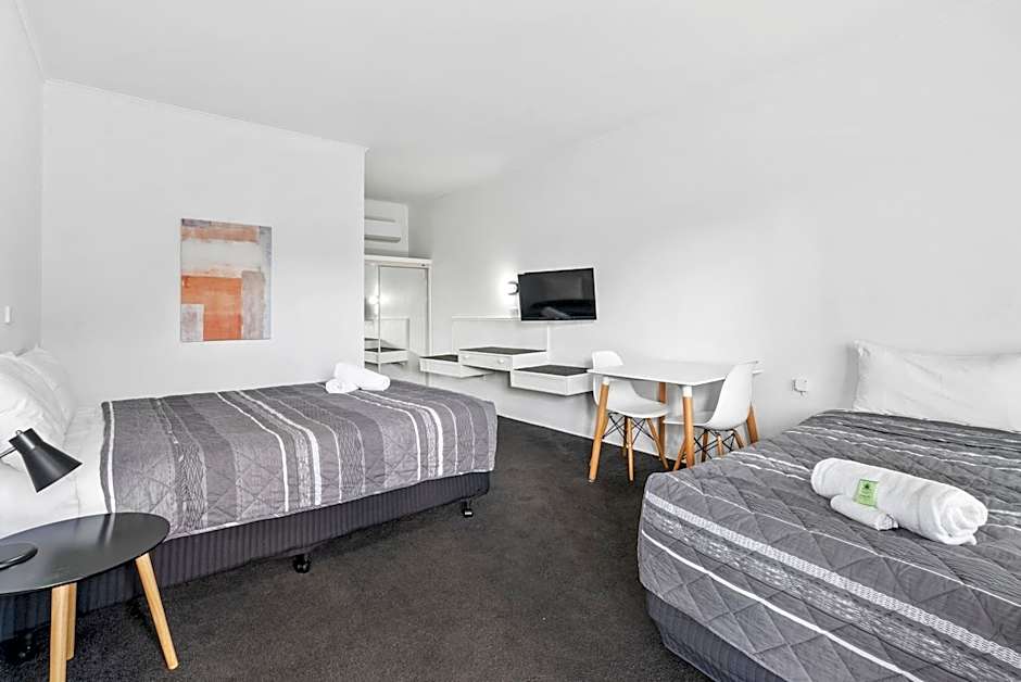 Foto 1 dari 3 — Standard 2 Beds