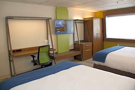 Standard Queen Room with Two Queen Beds