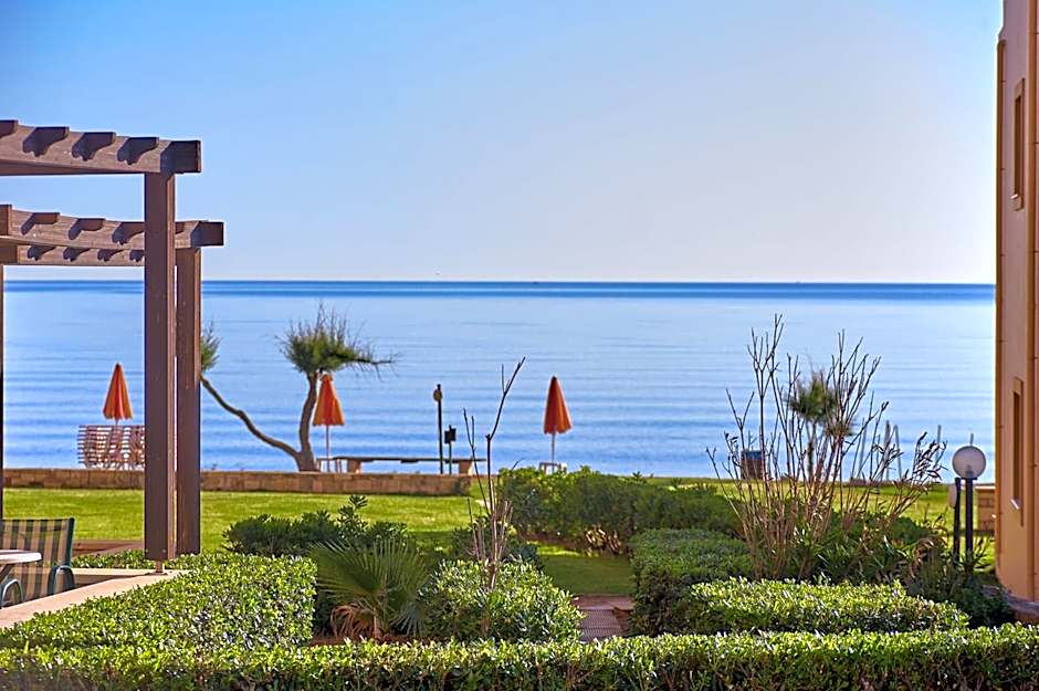 Silver Beach Hotel & Apartments