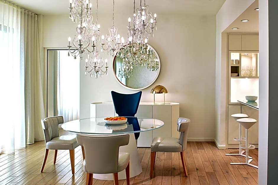 The Valorian Los Angeles, Curio Collection by Hilton
