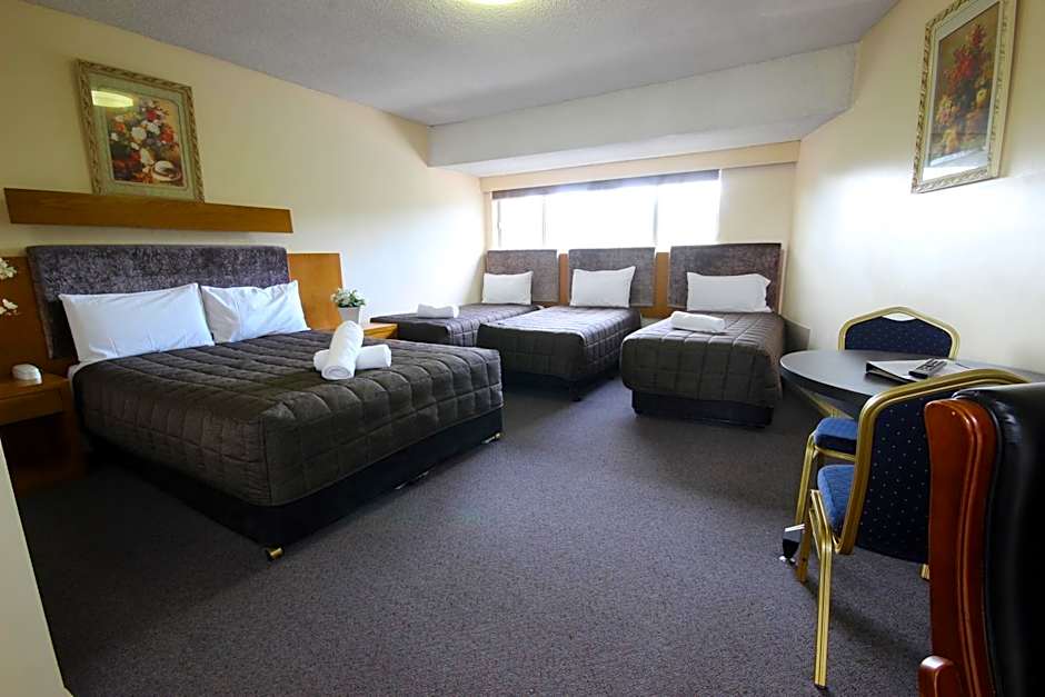 Molly Morgan Motor Inn