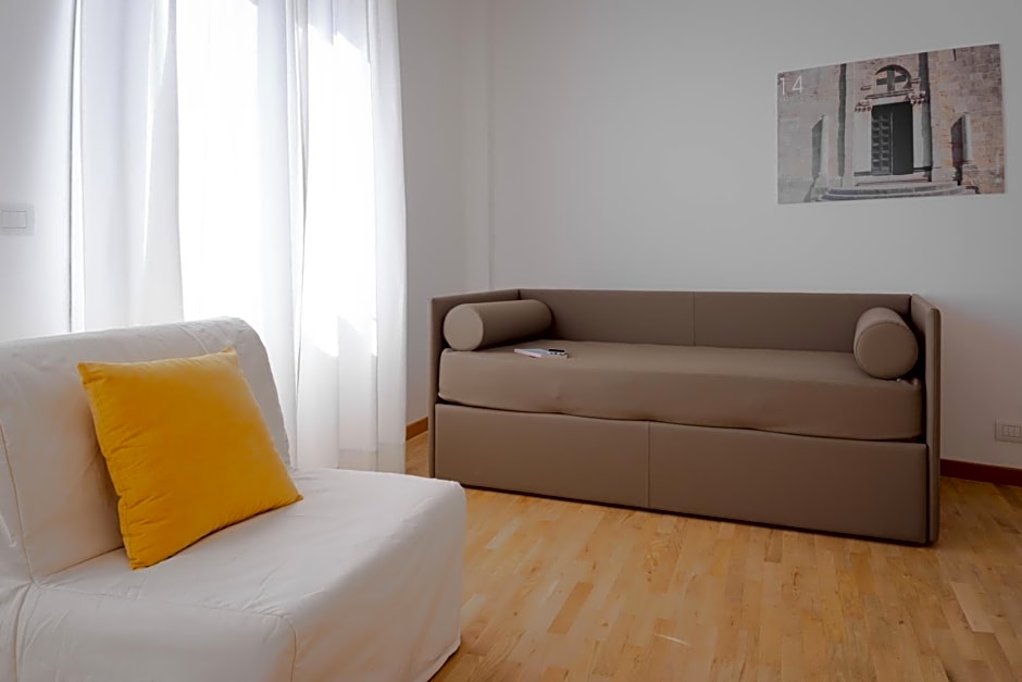 Mistral2 Hotel