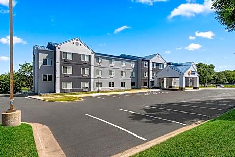 Comfort Inn & Suites Olathe - Kansas City