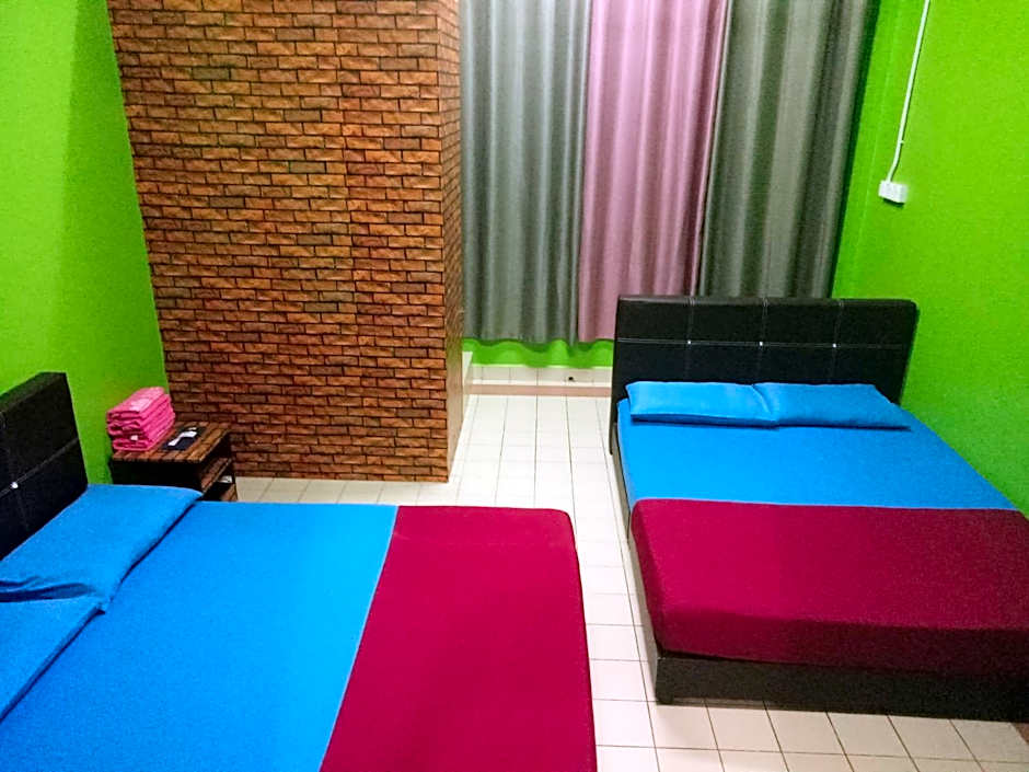 KUALA BESUT JETTY BUDGET HOTEL AIN - In front of Kuala Besut Jetty