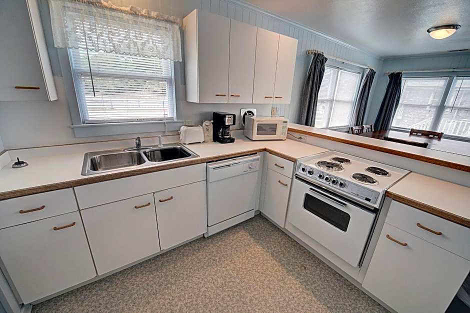 Outer Banks Motel - Village Accommodations
