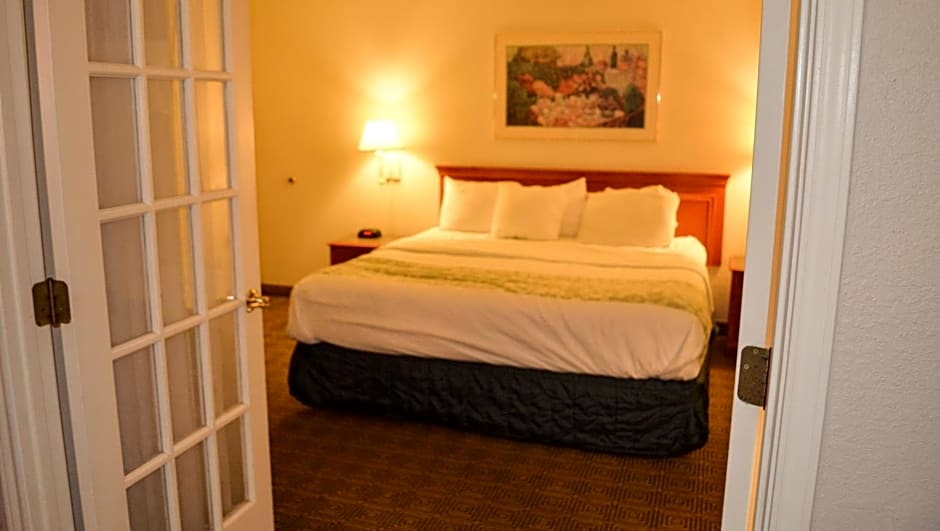 Magnuson Hotel Texarkana