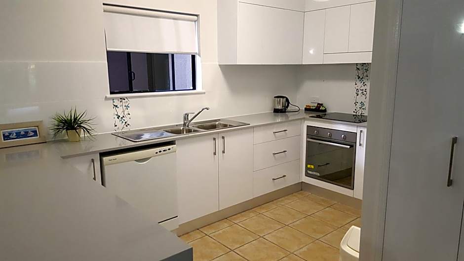 Nautilus Holiday Apartments