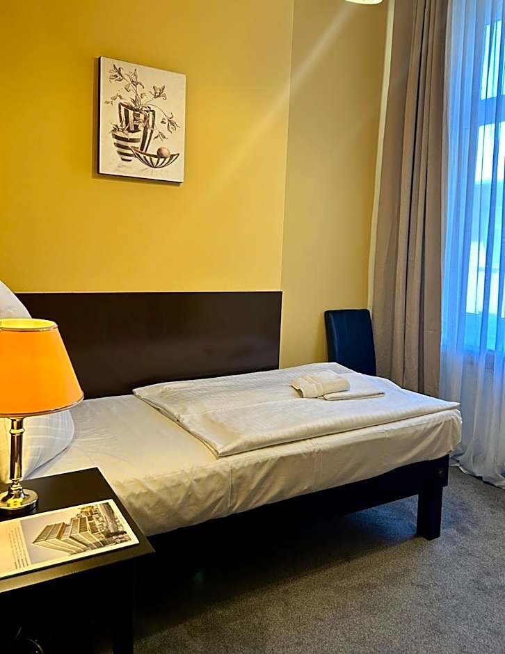 Hotel Adam