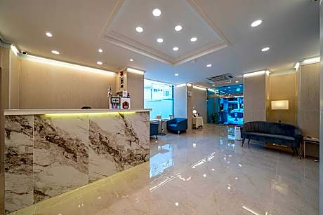 Pacific7 Hotel
