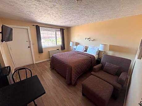 Queen Room