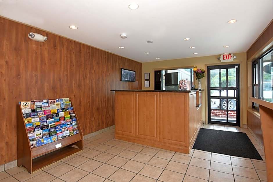 Ardsley Acres Hotel Court