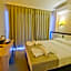 Moni Hotel