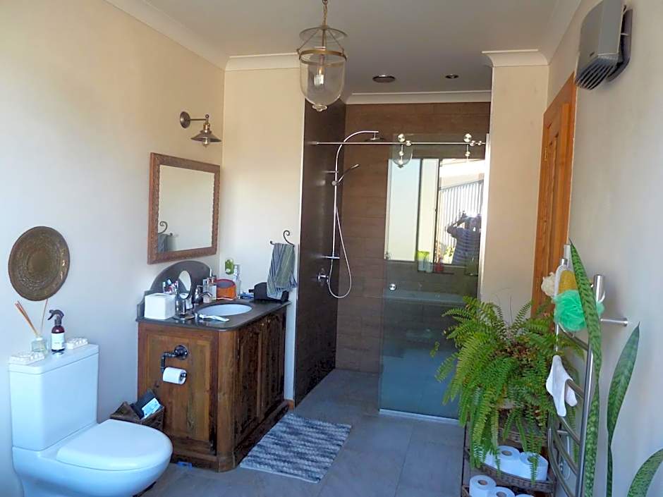 Redwood Valley B & B