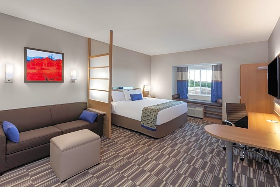 Microtel Inn & Suites by Wyndham College Station