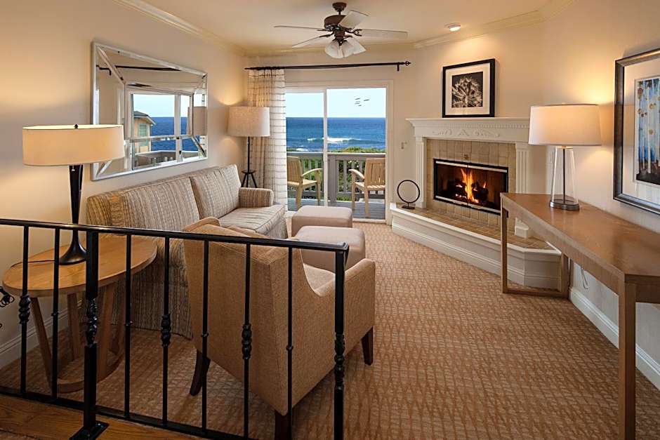 Pelican Inn & Suites