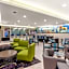 La Quinta Inn & Suites by Wyndham Indianapolis South