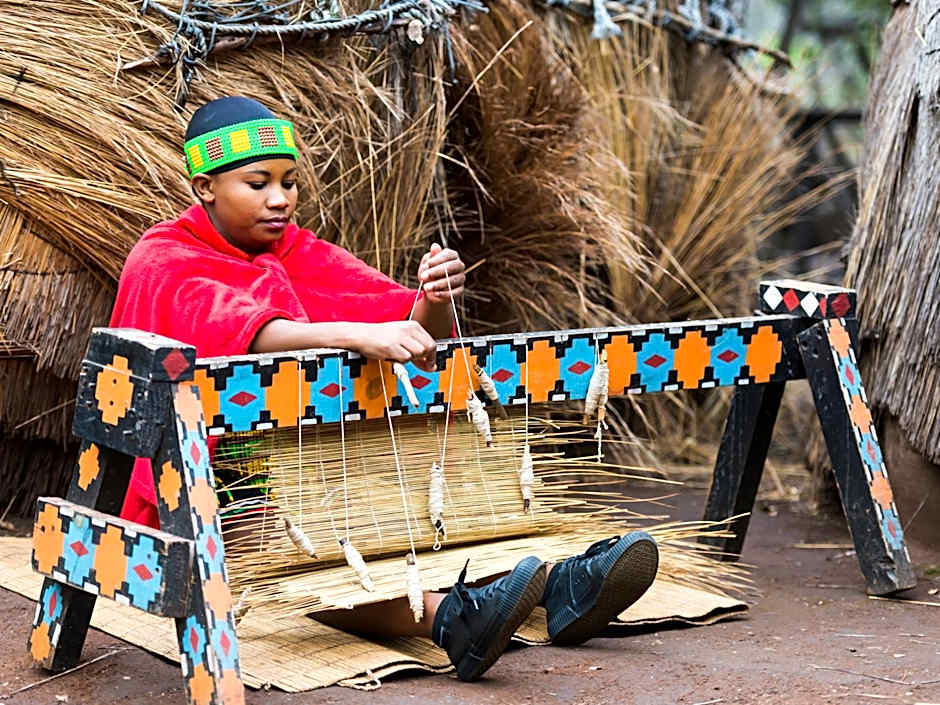 aha Lesedi African Lodge & Cultural Village