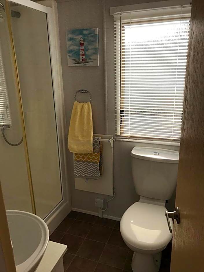 "Trinity" at Whitecliff Bay Isle of Wight- Yarborough View 4