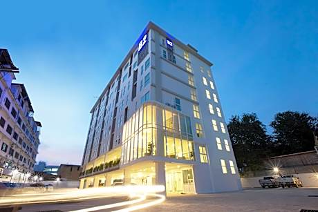 B2 Nakhonsawan Premier Hotel