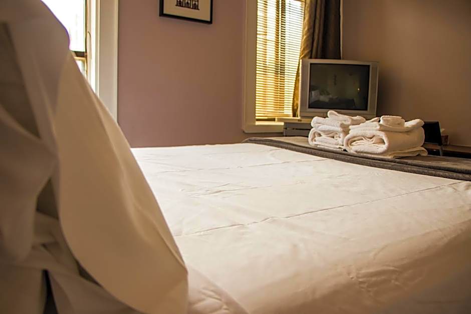 Saint Lawrence Residences and Suites