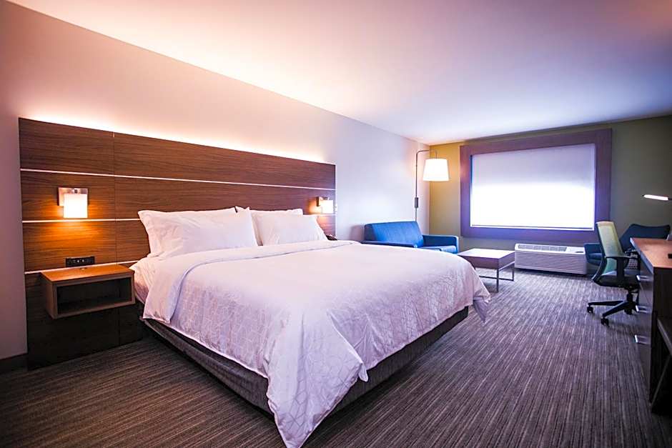 Holiday Inn Express and Suites Rehoboth Beach By IHG