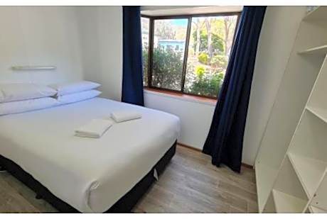 Standard Cabin - Sleeps 4 - Pet Friendly