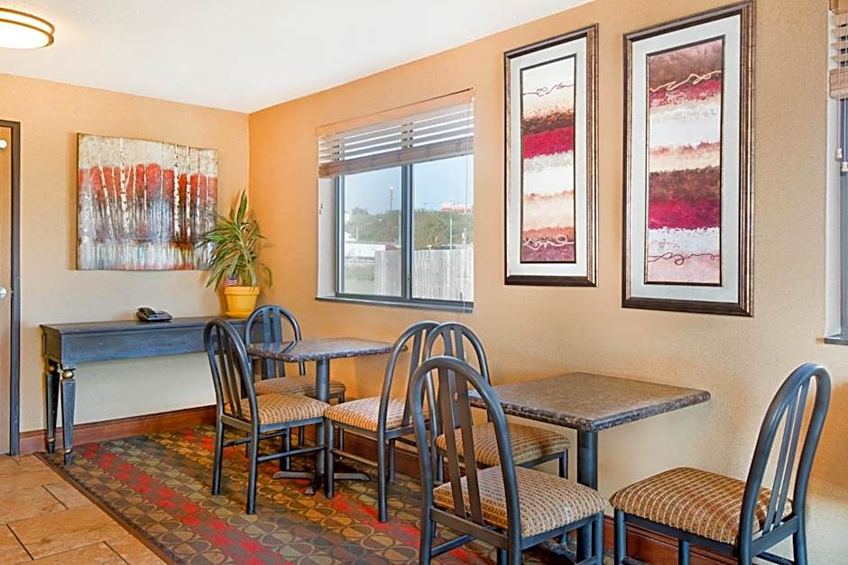 Super 8 by Wyndham Ripley