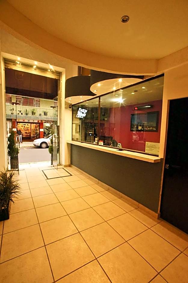 Hotel First inn