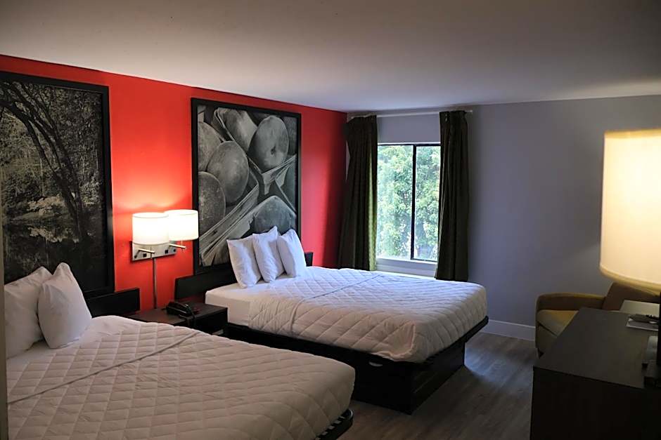 Namaste Inn & Suites Dawsonville