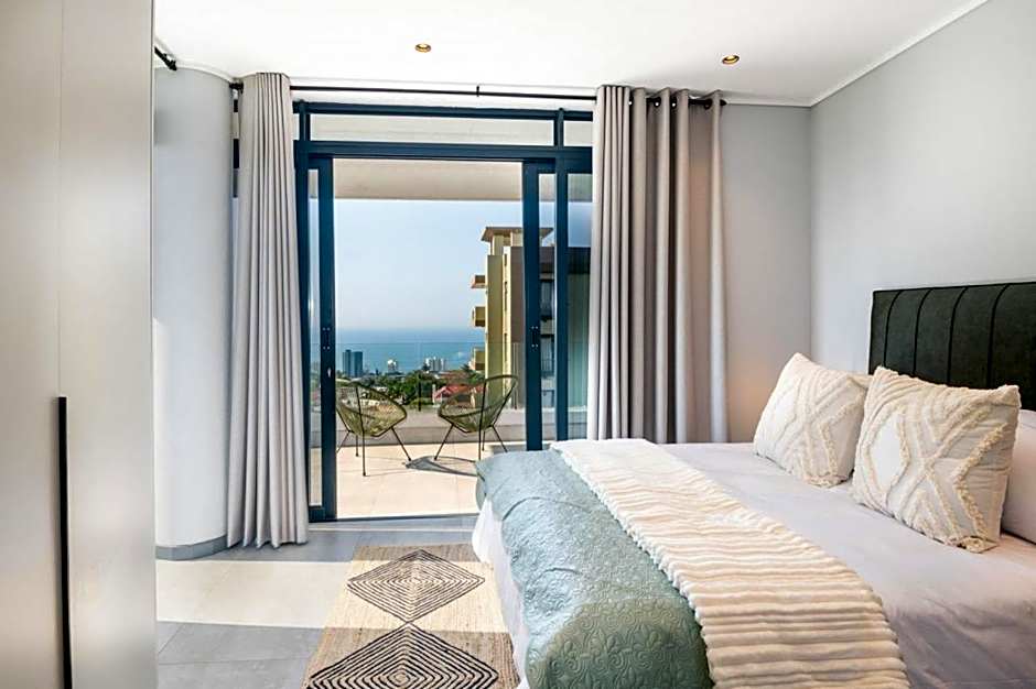 Luxury Bellagio 302 with Sea Views and Inverter