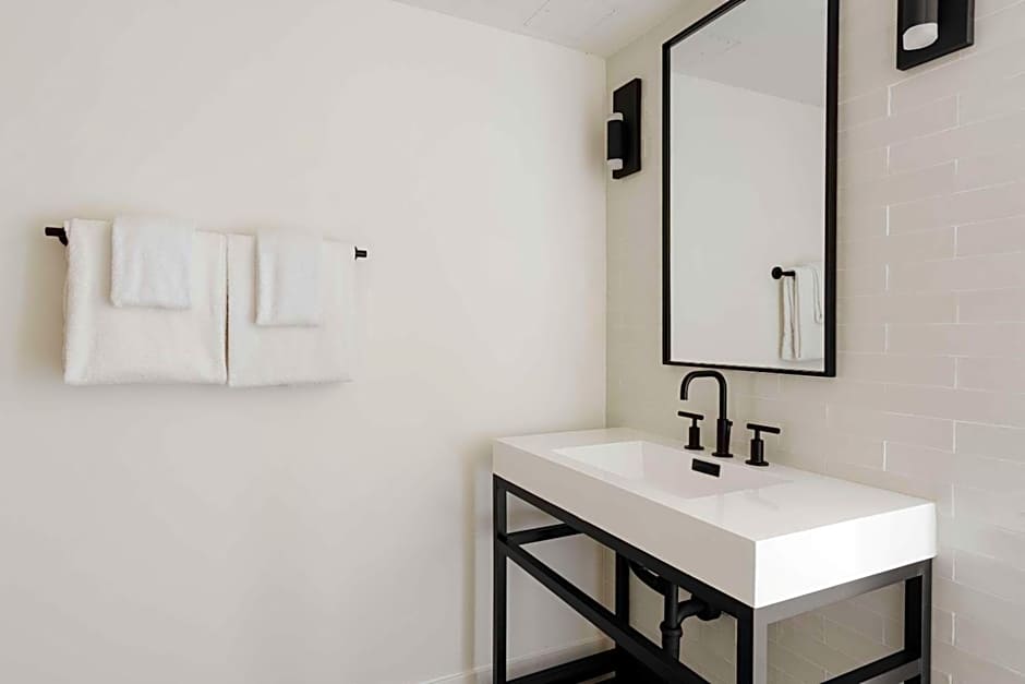 The Lum Hotel Los Angeles Stadium District