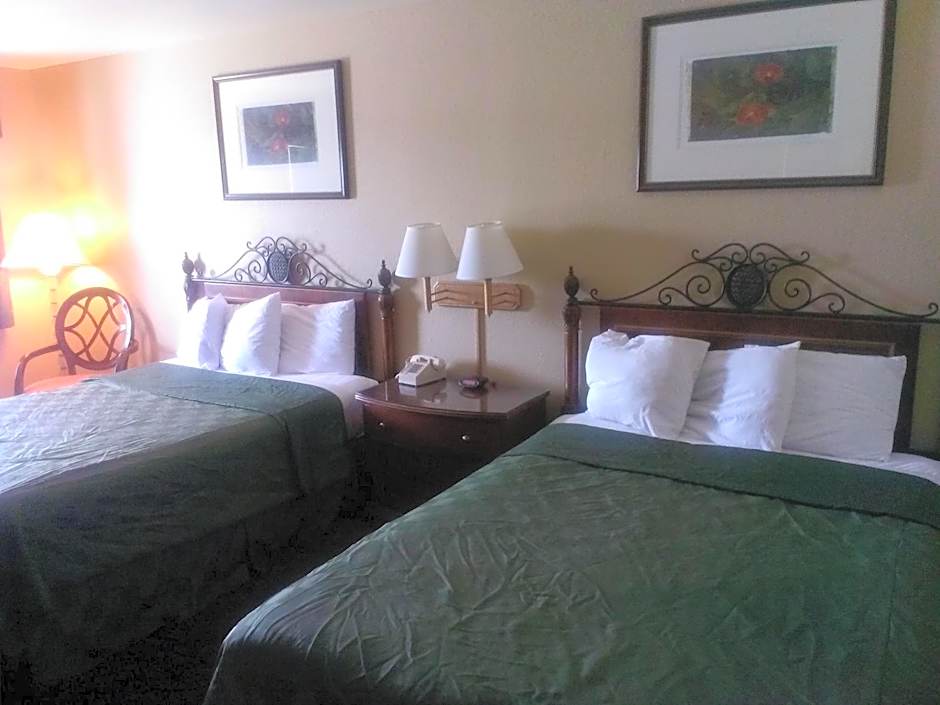 Days Inn by Wyndham Kingman East