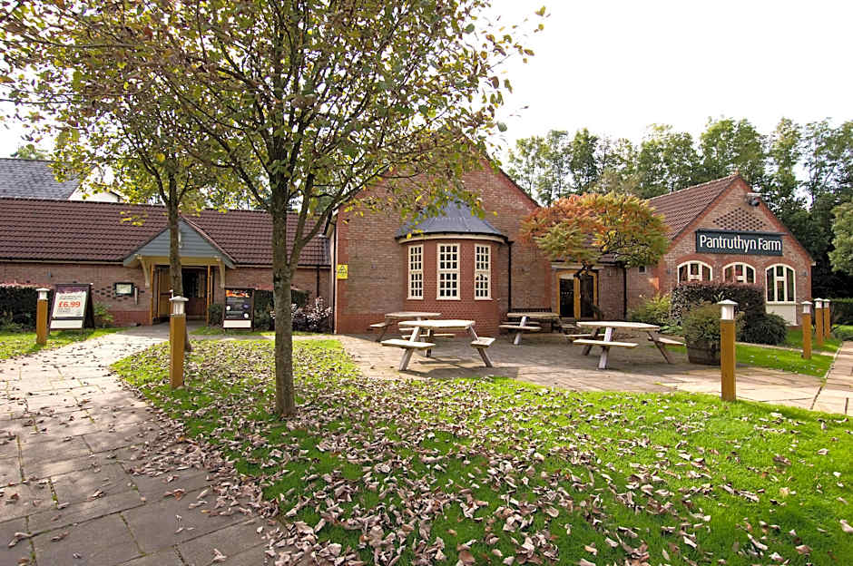 Premier Inn Bridgend - M4 J35