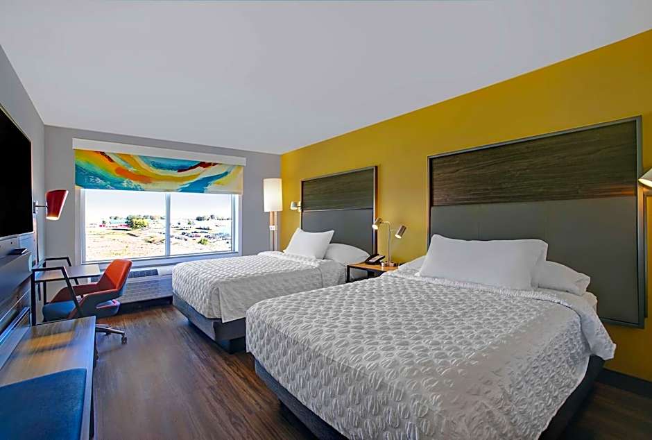 Tru by Hilton Stoughton, WI