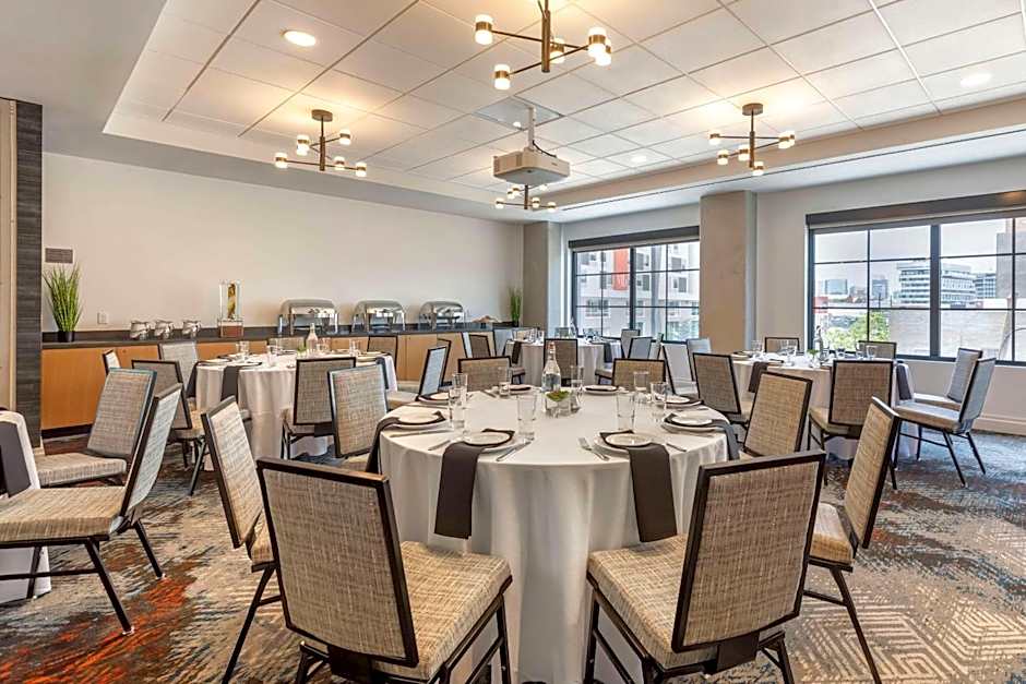 Cambria Hotel Denver Downtown RiNo