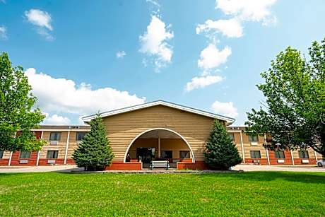 OYO Hotel Redwood Falls near Jackpot Casino