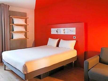 Family Room with One Double Bed and Two Pull-Out Beds