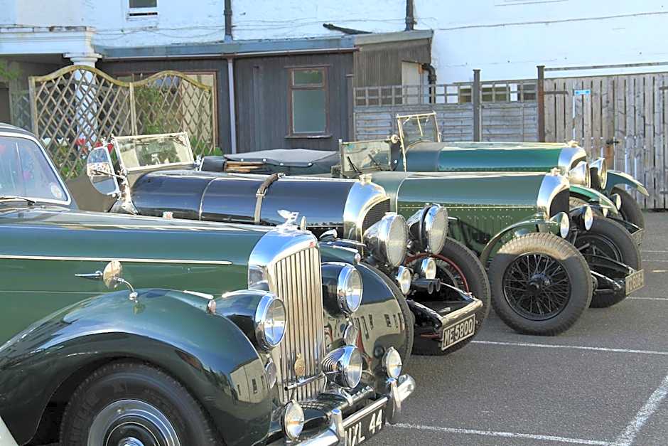 Annandale Arms Hotel