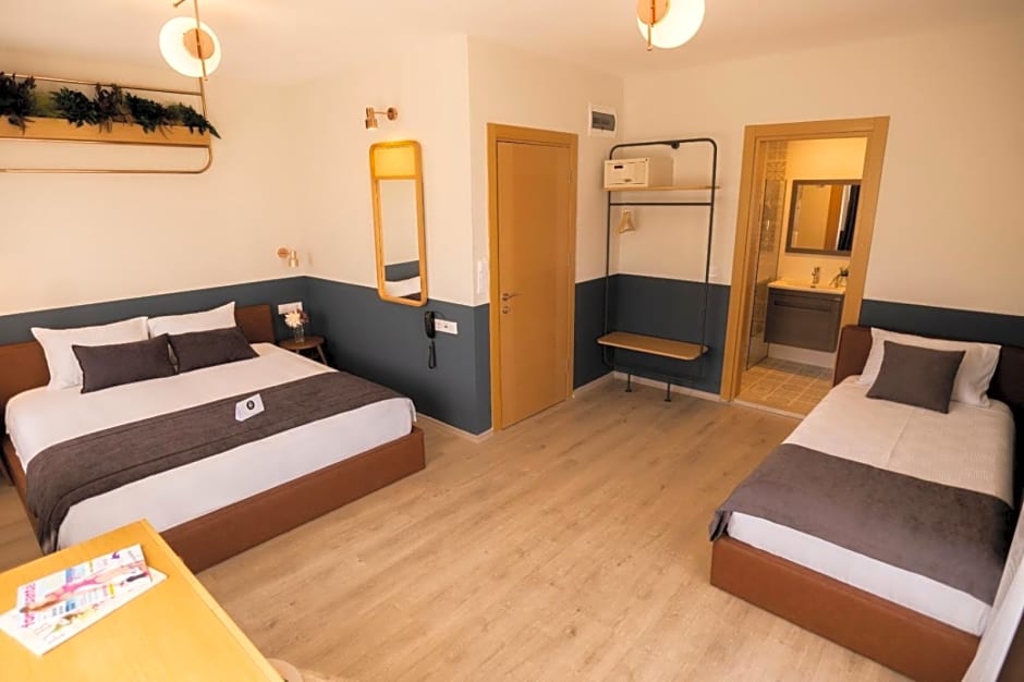 Urla 1867 Hotel